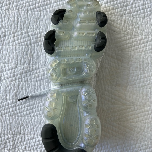 Nike Air VaporMax Flyknit 3 Pure Platinum - Picture 3 of 6